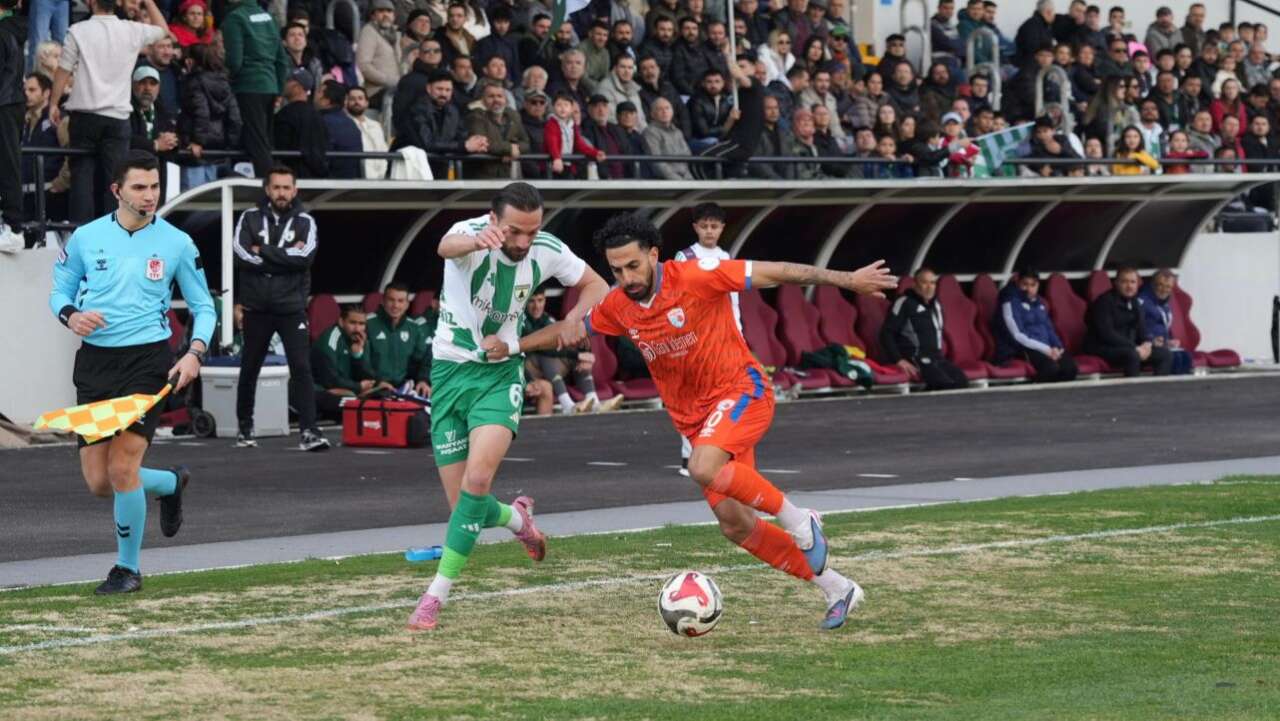 Muğlaspor Evinde Takıldı, Liderlik El Değiştirdi 10